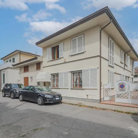 Rosa By Interhome * Lido di Camaiore
