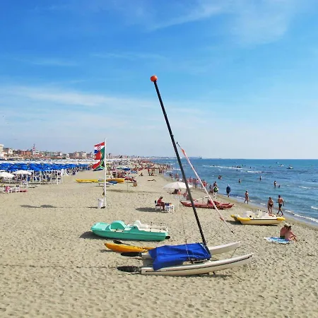 Rosa By Interhome Lido di Camaiore