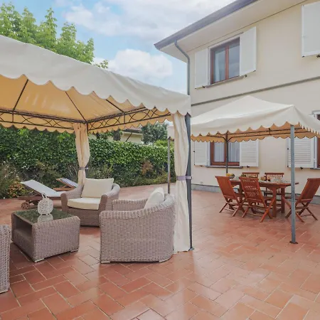 Vakantiehuis Rosa By Interhome Lido di Camaiore